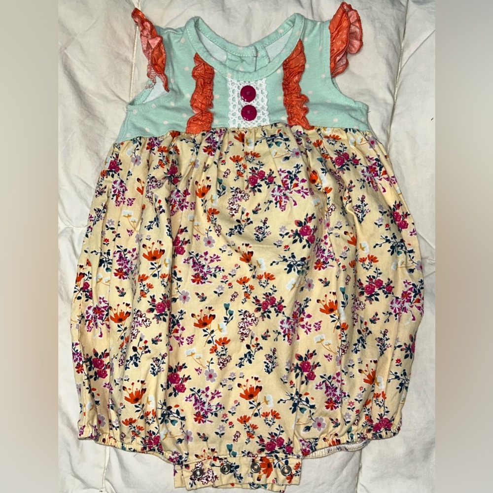 RicRac and Ruffles floral print bubble sz 12 months EUC smoke free home